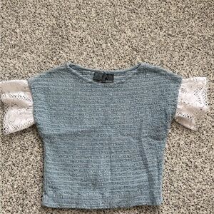 Liz Claiborne Blue Textured Crop Top with White Lace Sleeves